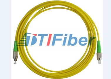 FC/APC-FC/APC μονοκατευθυντικό 3.0mm μπαλωμάτων οπτικών ινών κίτρινο σακάκι PVC σκοινιού