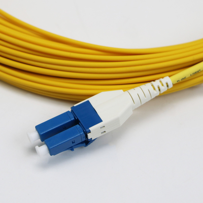 LC Uniboot Zip Cod Singlemode G657.A1 BendInsensitive Duplex 2mm LSZH Χαμηλή απώλεια 0,15dB Σύρμα Fiber Patch